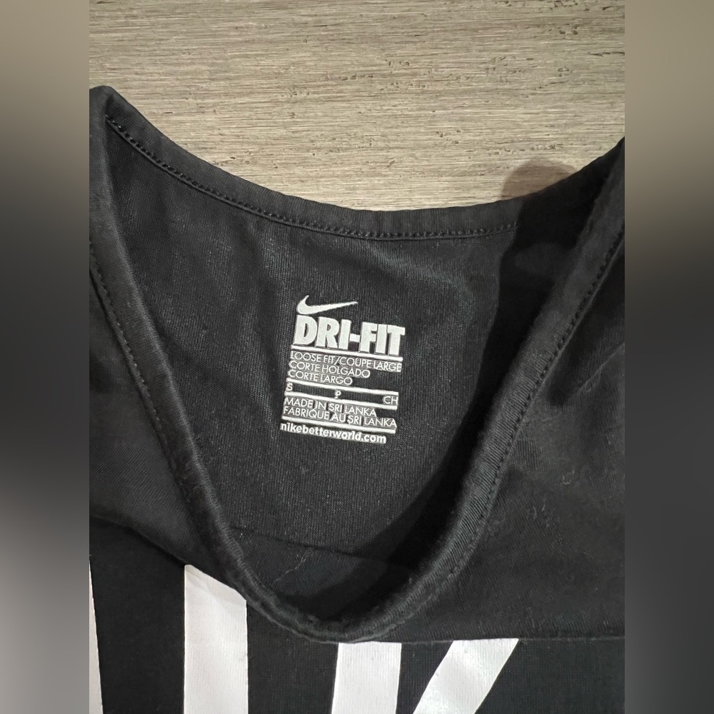 Nike Tank‎ Top - Picture 3 of 7